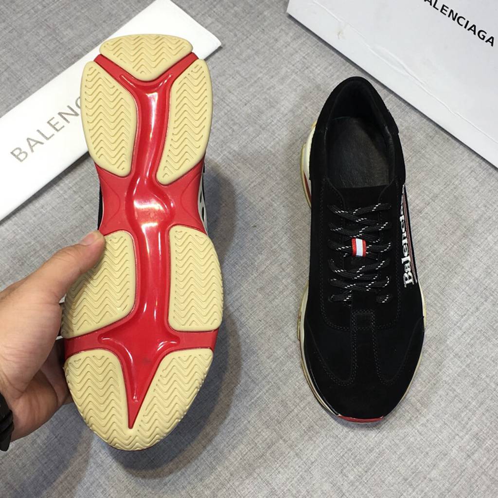 BLG  sneaker